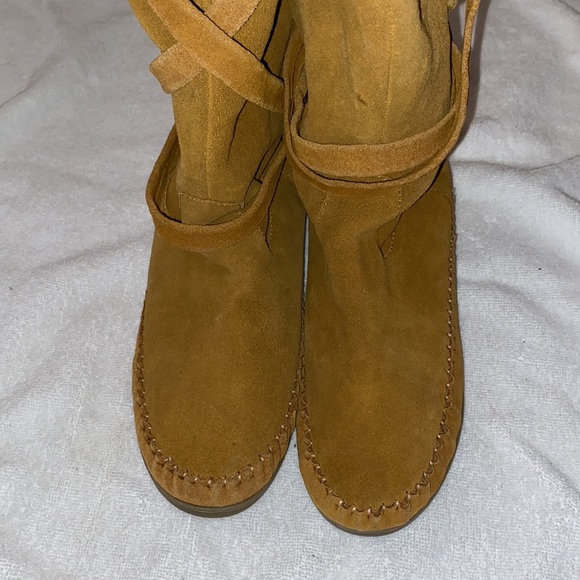 NWOT Genuine suede boots - Picture 5 of 7